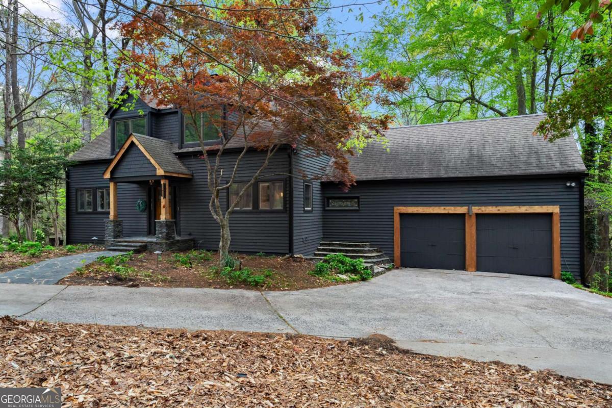 1890 Spalding DR