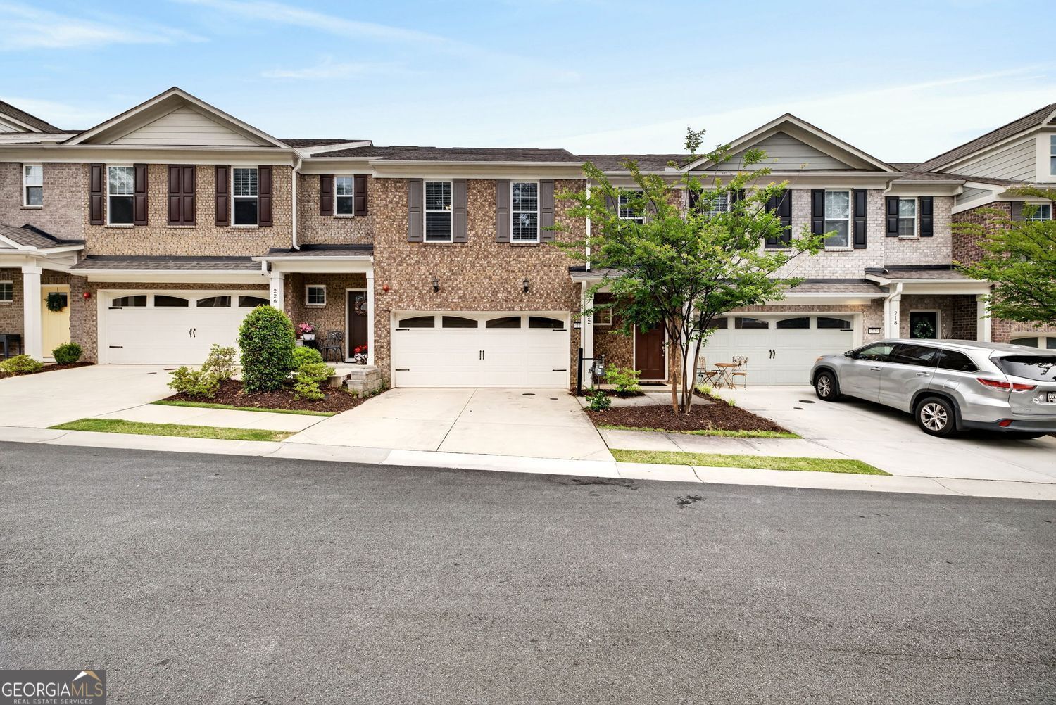 222 Holden WAY