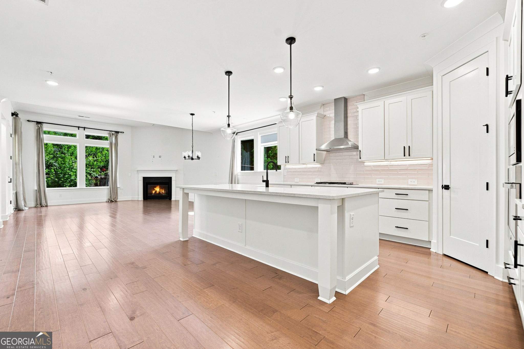 201 Floral Valley DR