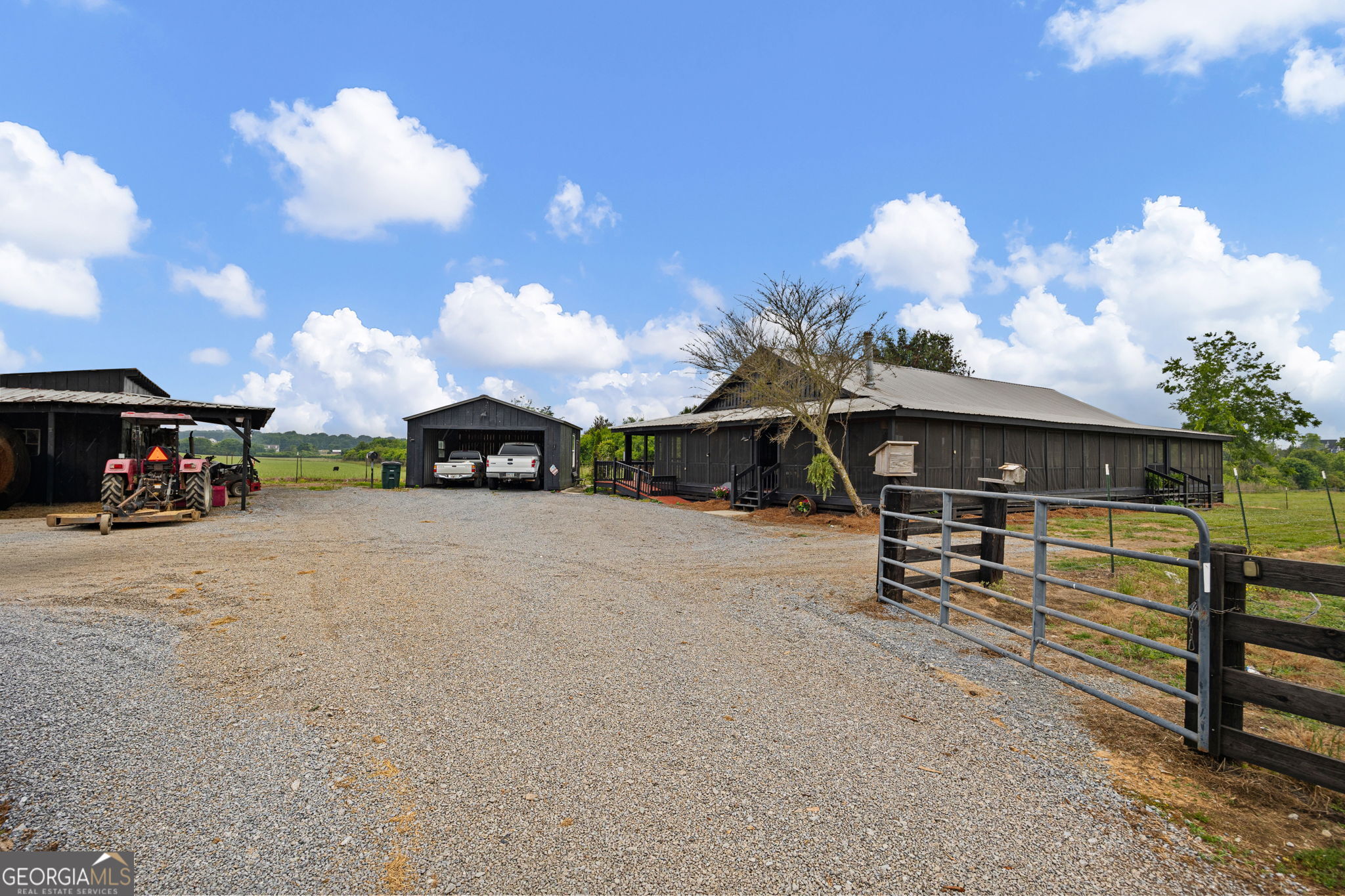 215 Erwin RD