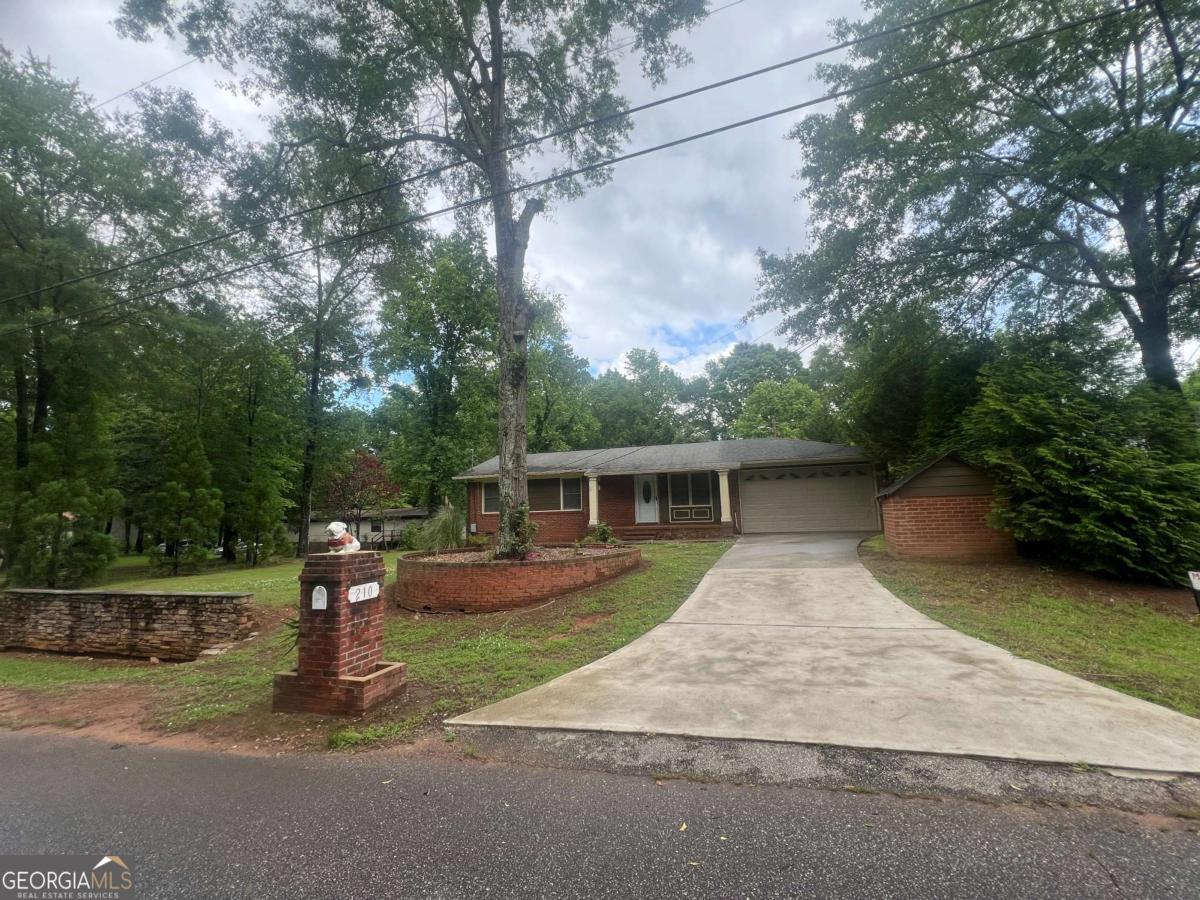 210 Sanders RD