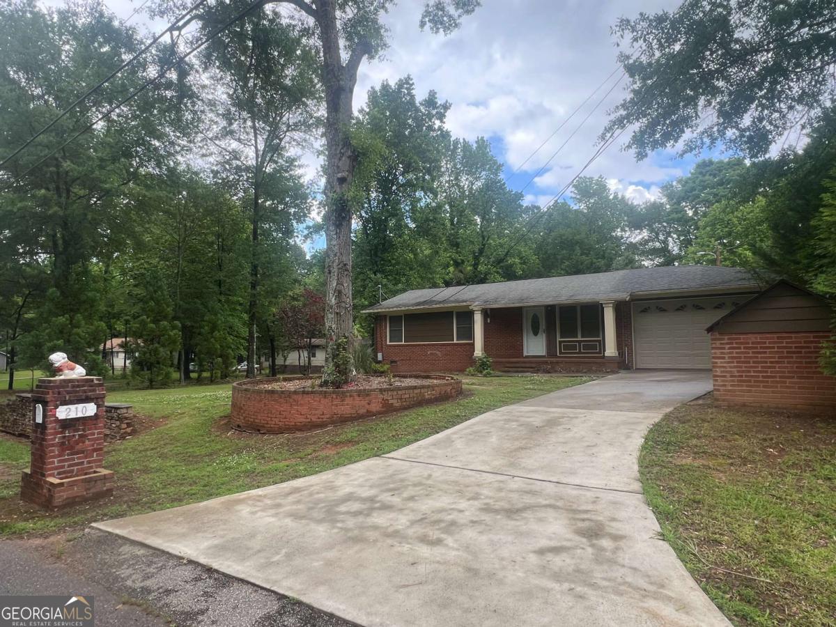 210 Sanders RD