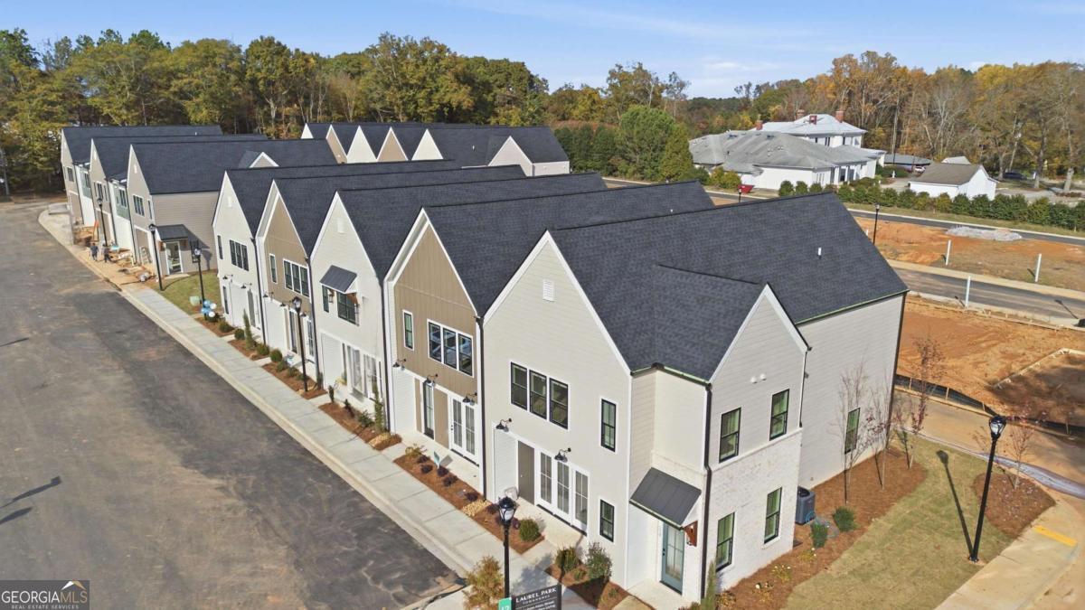 2001419085 Homes for Sale