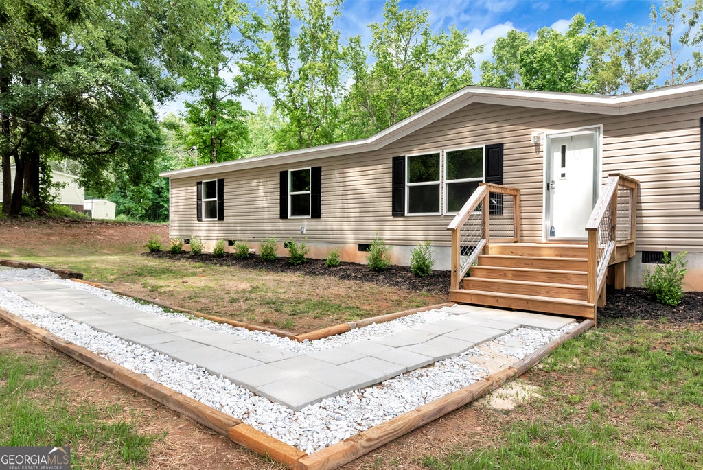 Photo of 832 Stone Stewart Road, Hull, GA 30646 (MLS # 10842075)