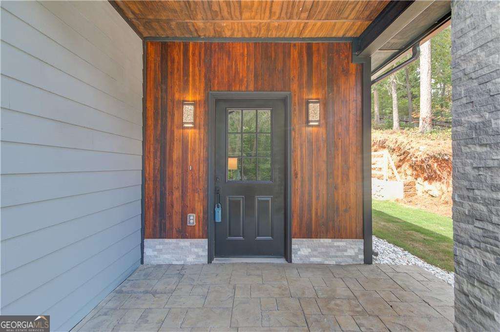 Photo of 4050 Skyline Drive, Gainesville, GA 30501 (MLS # 10632285)