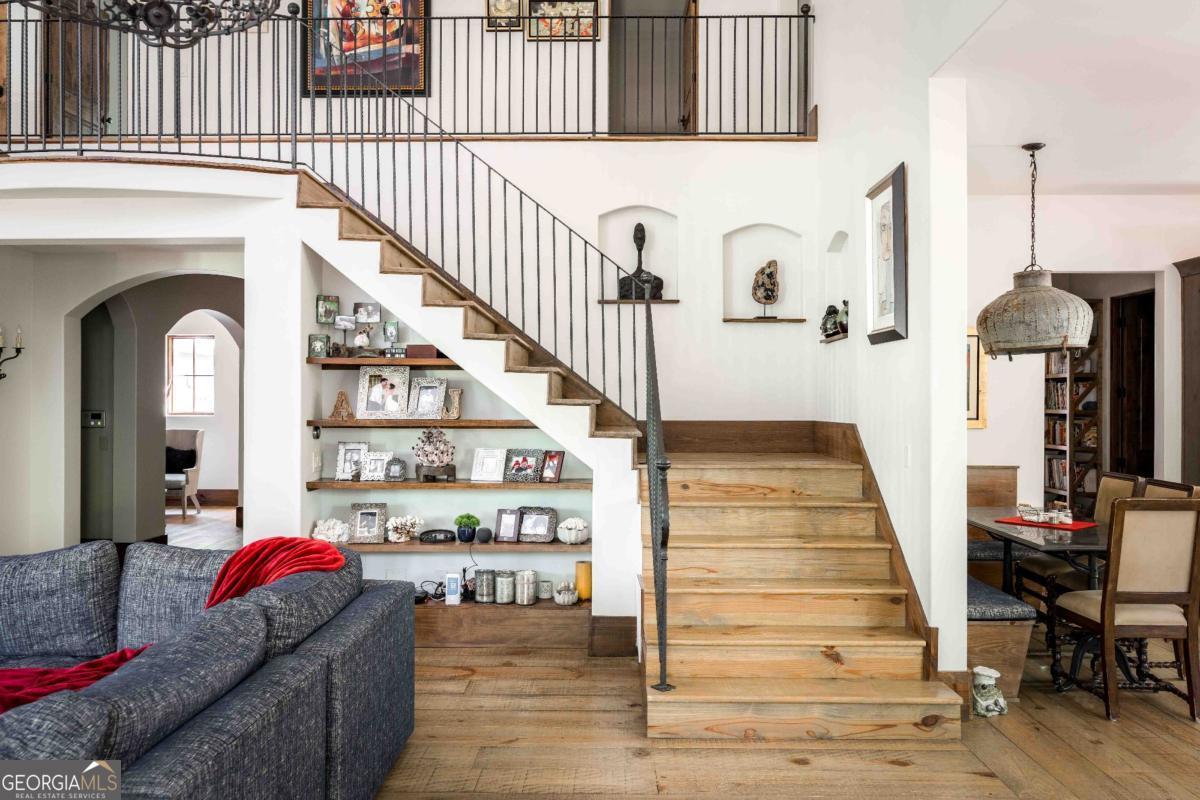 3118 W Roxboro RD NE