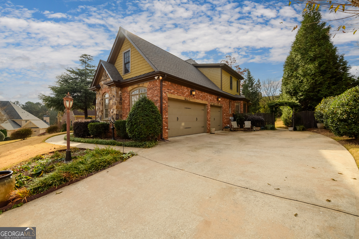 3496 RAVENS NEST TRL