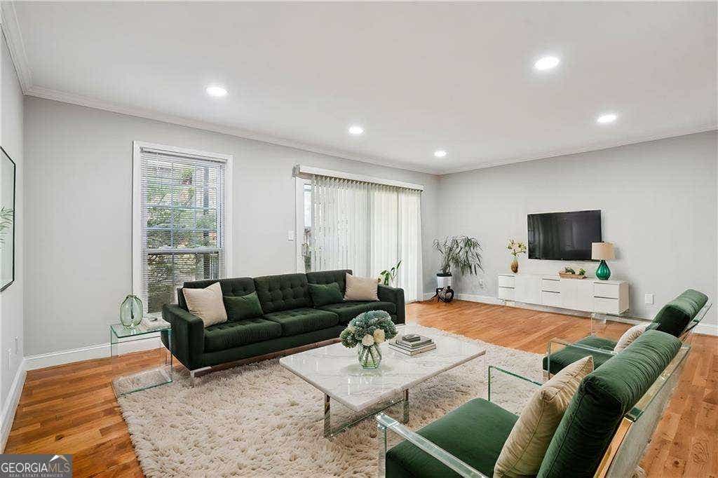 Photo of 6851 Roswell Road #F32, Sandy Springs, GA 30328 (MLS # 10785107)