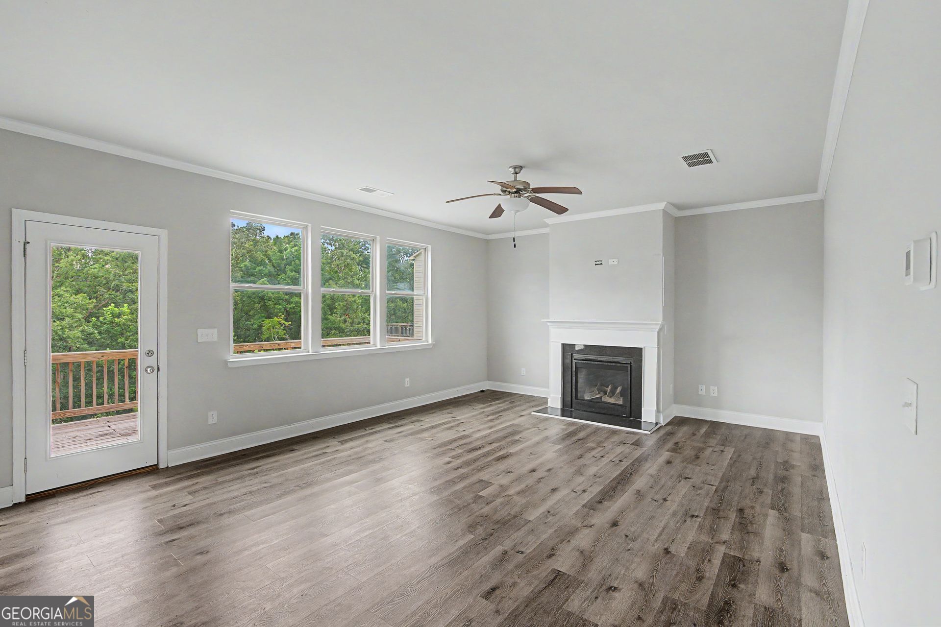 5628 Woodland Greens RD