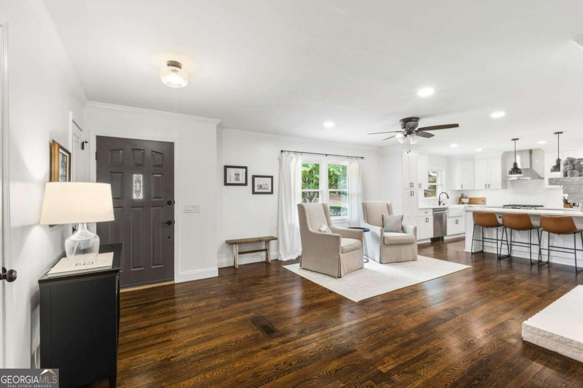 455 Forest Valley RD