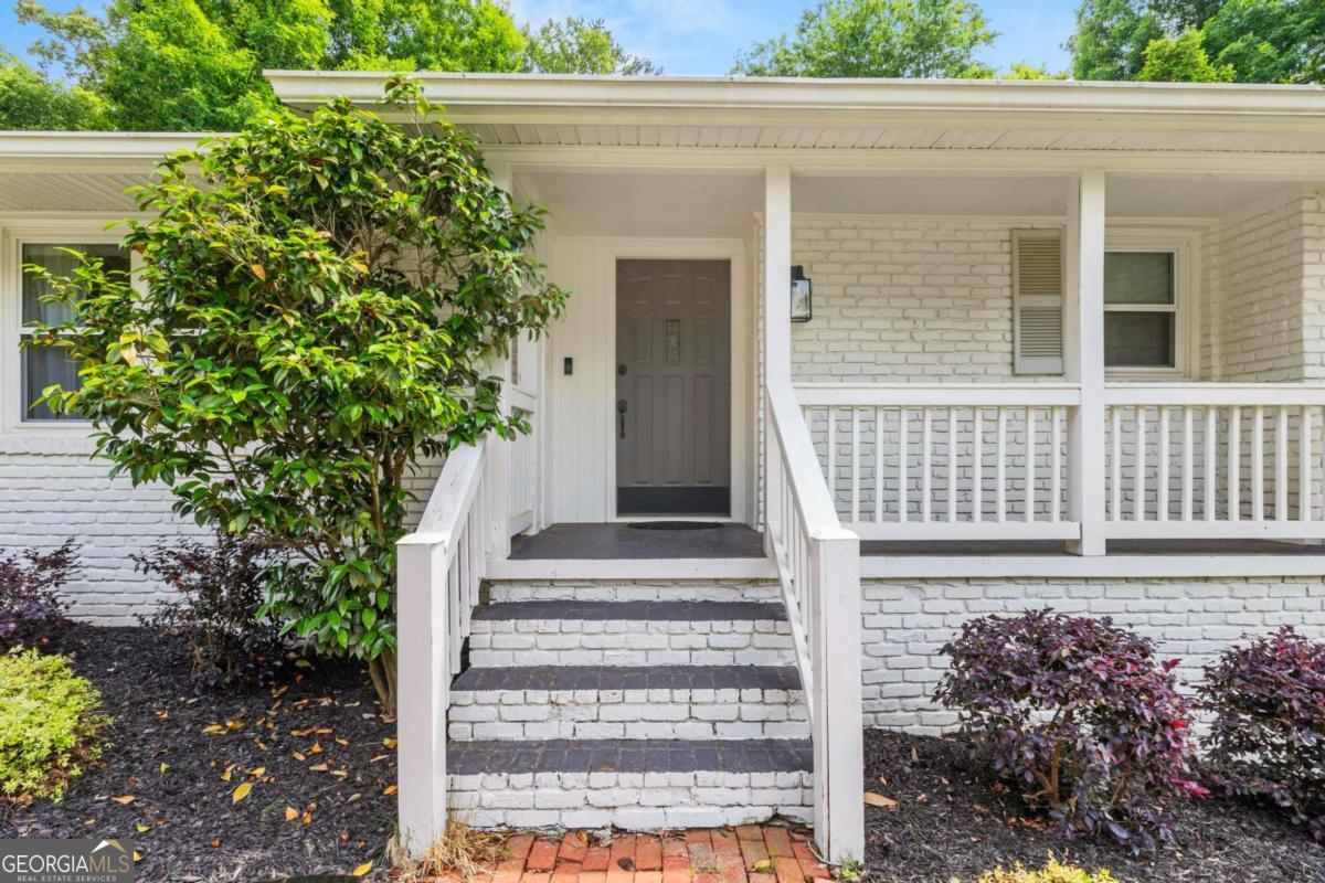 455 Forest Valley RD