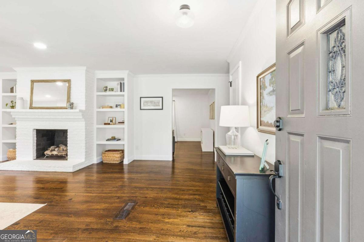 455 Forest Valley RD