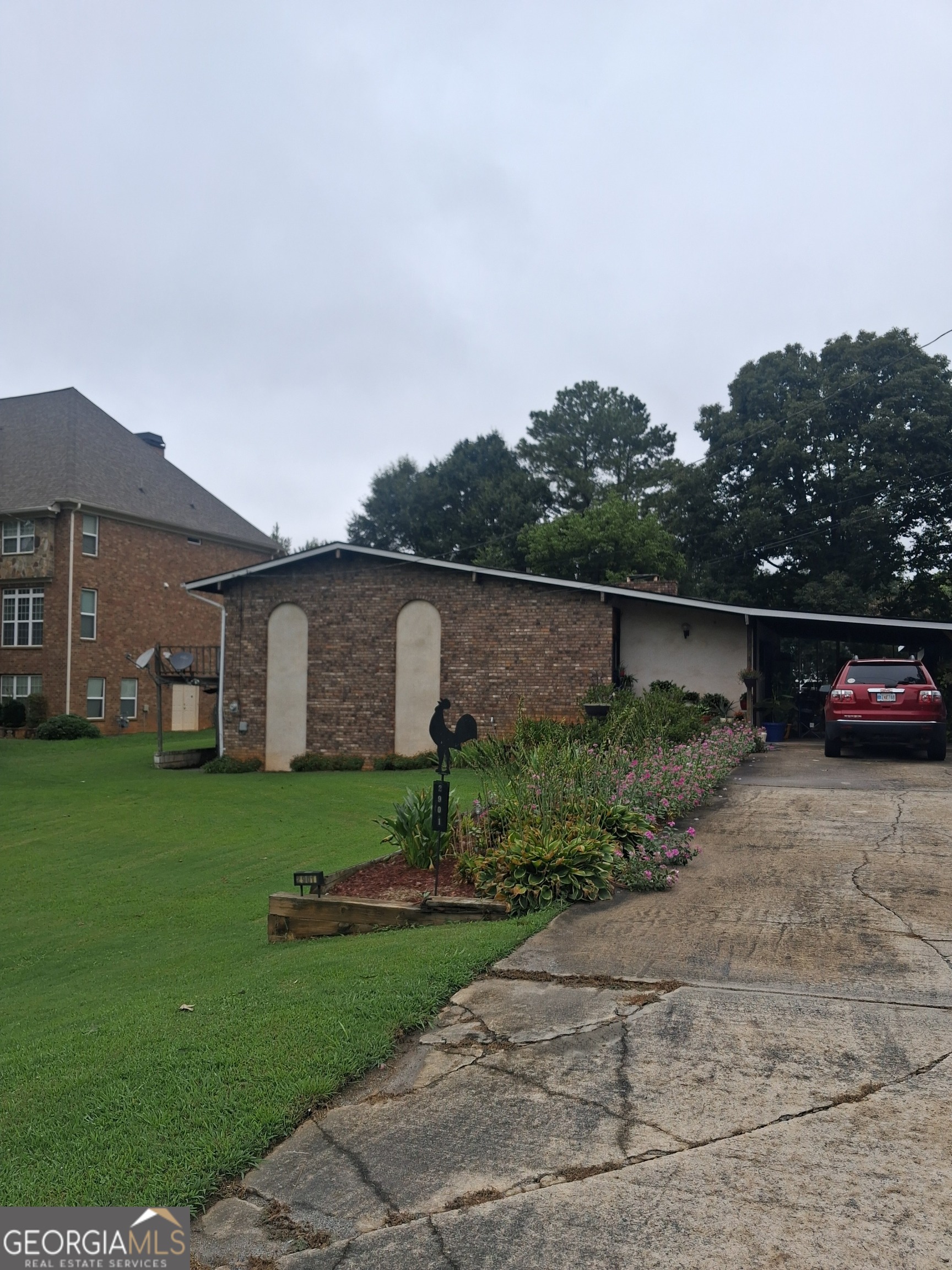 2901 Davis RD