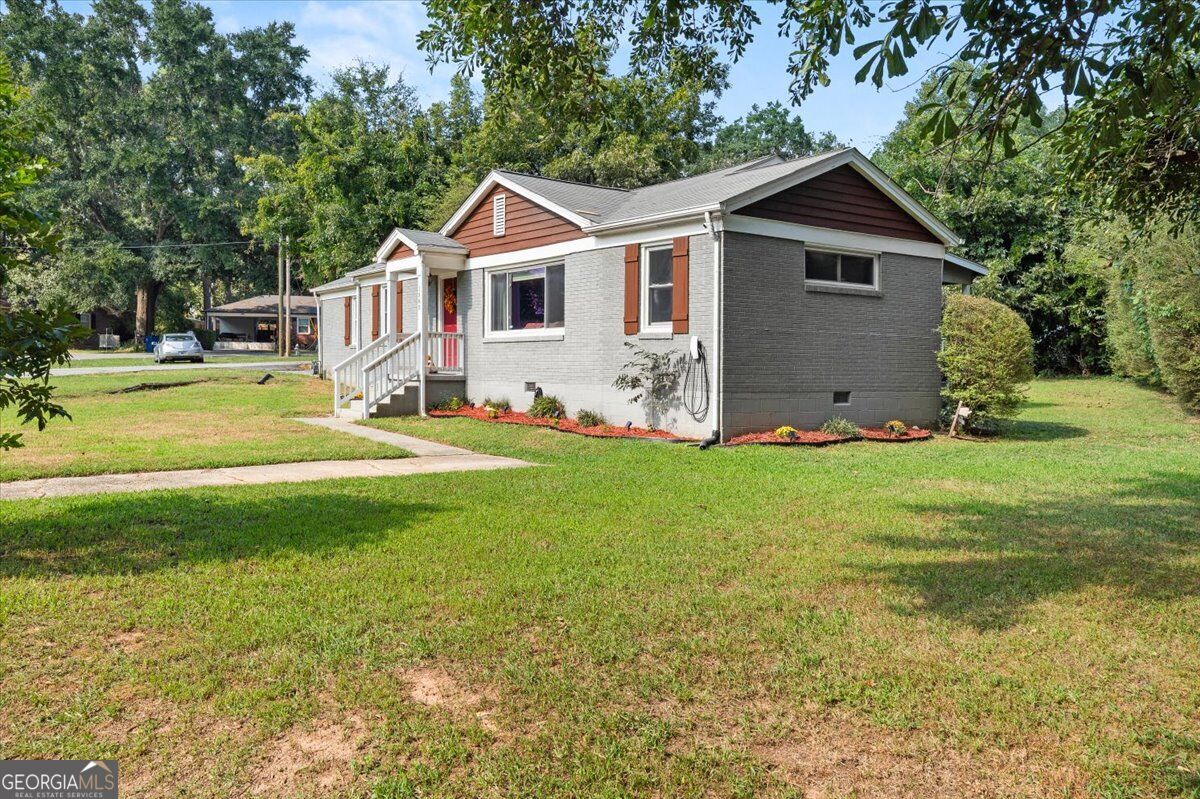 1563 Cloverdale DR SE