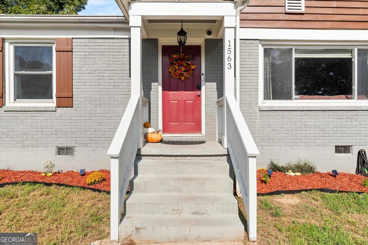 1563 Cloverdale DR SE