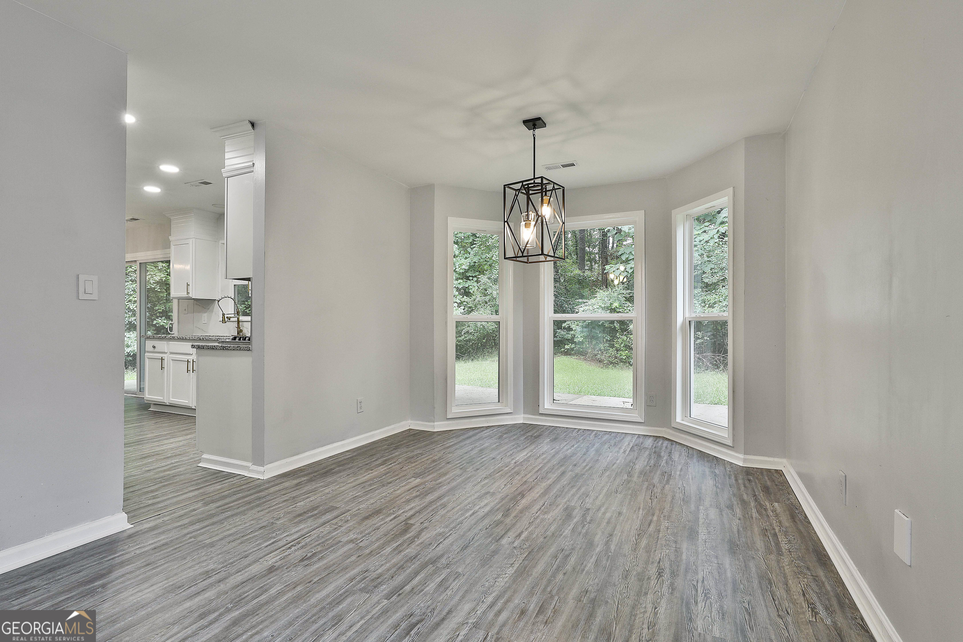 Peachtree City, Georgia 30269, United States, 4 Bedrooms Bedrooms, ,3 BathroomsBathrooms,Residential,Pending,13830