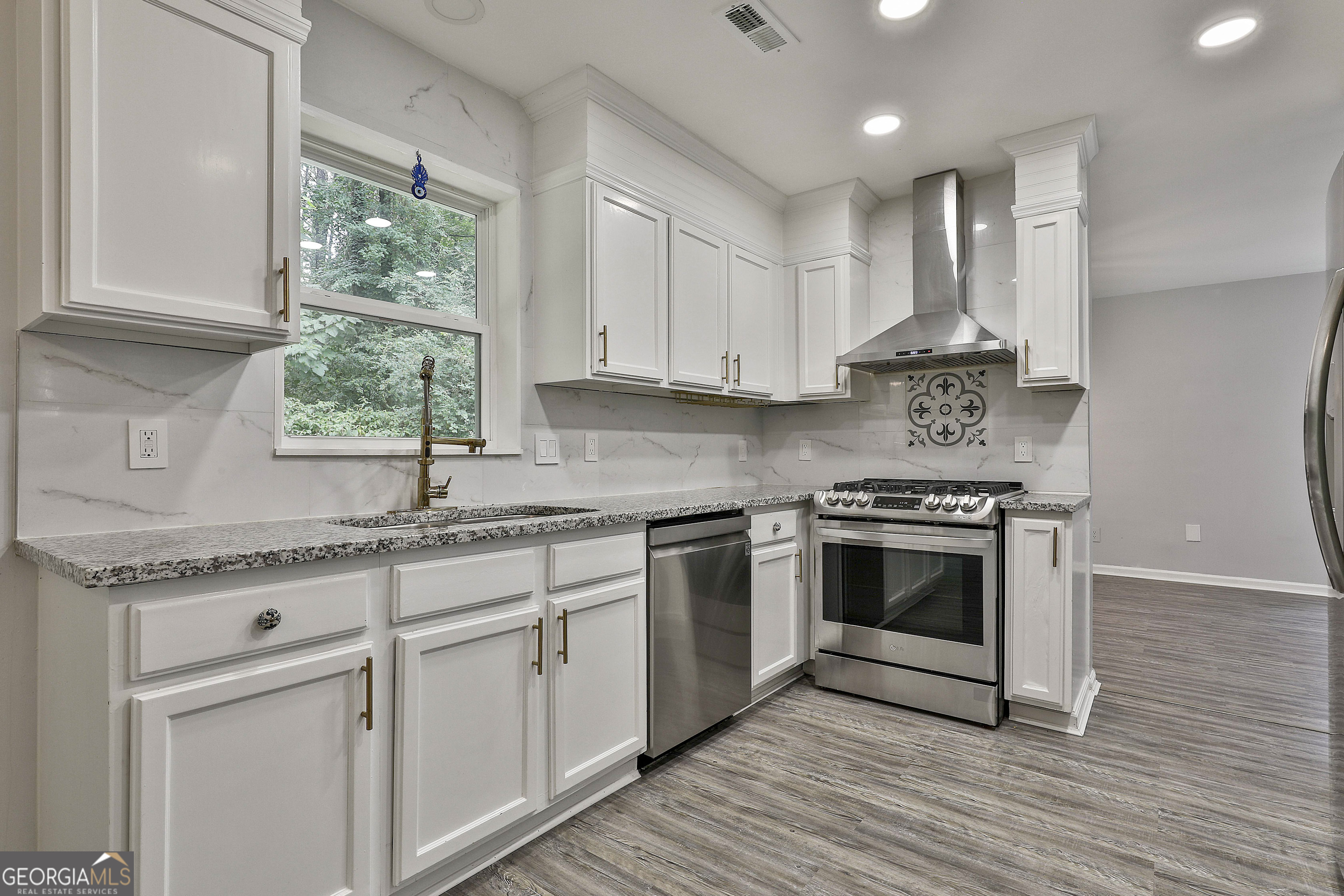 Peachtree City, Georgia 30269, United States, 4 Bedrooms Bedrooms, ,3 BathroomsBathrooms,Residential,Pending,13830