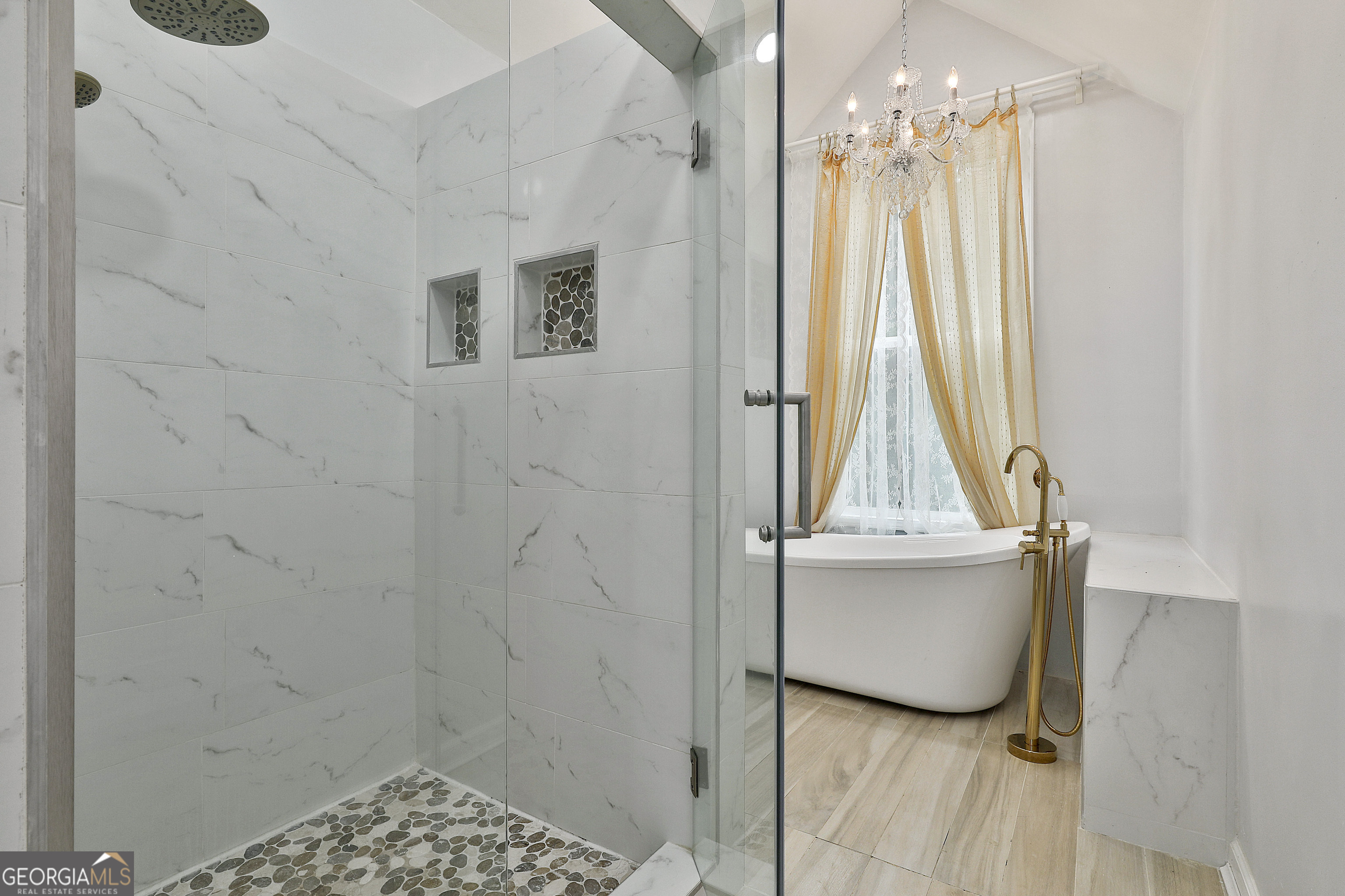 Peachtree City, Georgia 30269, United States, 4 Bedrooms Bedrooms, ,3 BathroomsBathrooms,Residential,Pending,13830