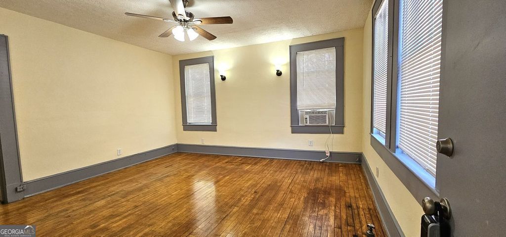 Photo of 800 Verner Street NW #4, Atlanta, GA 30318 (MLS # 10773307)