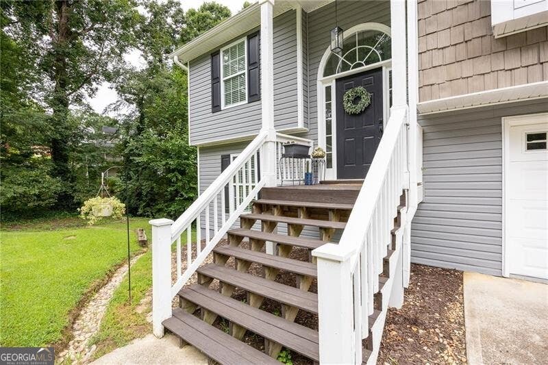 Photo of 234 Amberidge Drive NW, Cartersville, GA 30121 (MLS # 10820752)