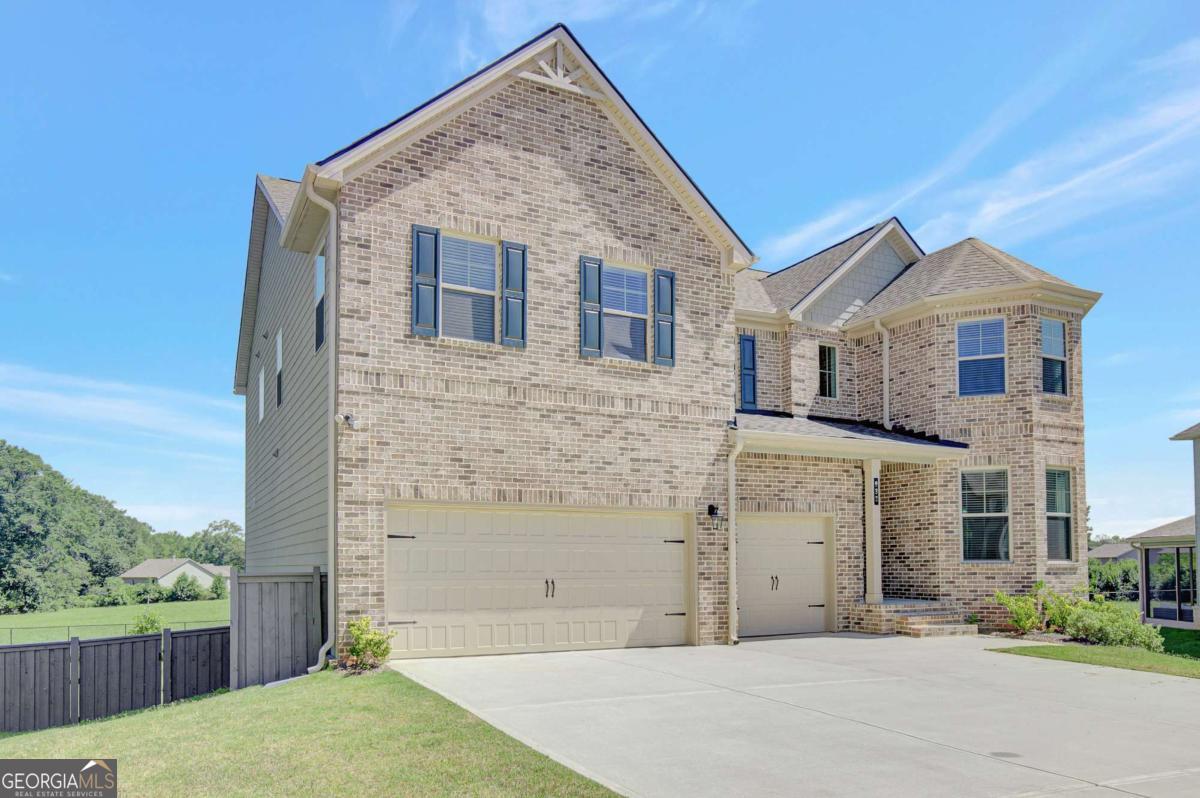 932 Melville DR
