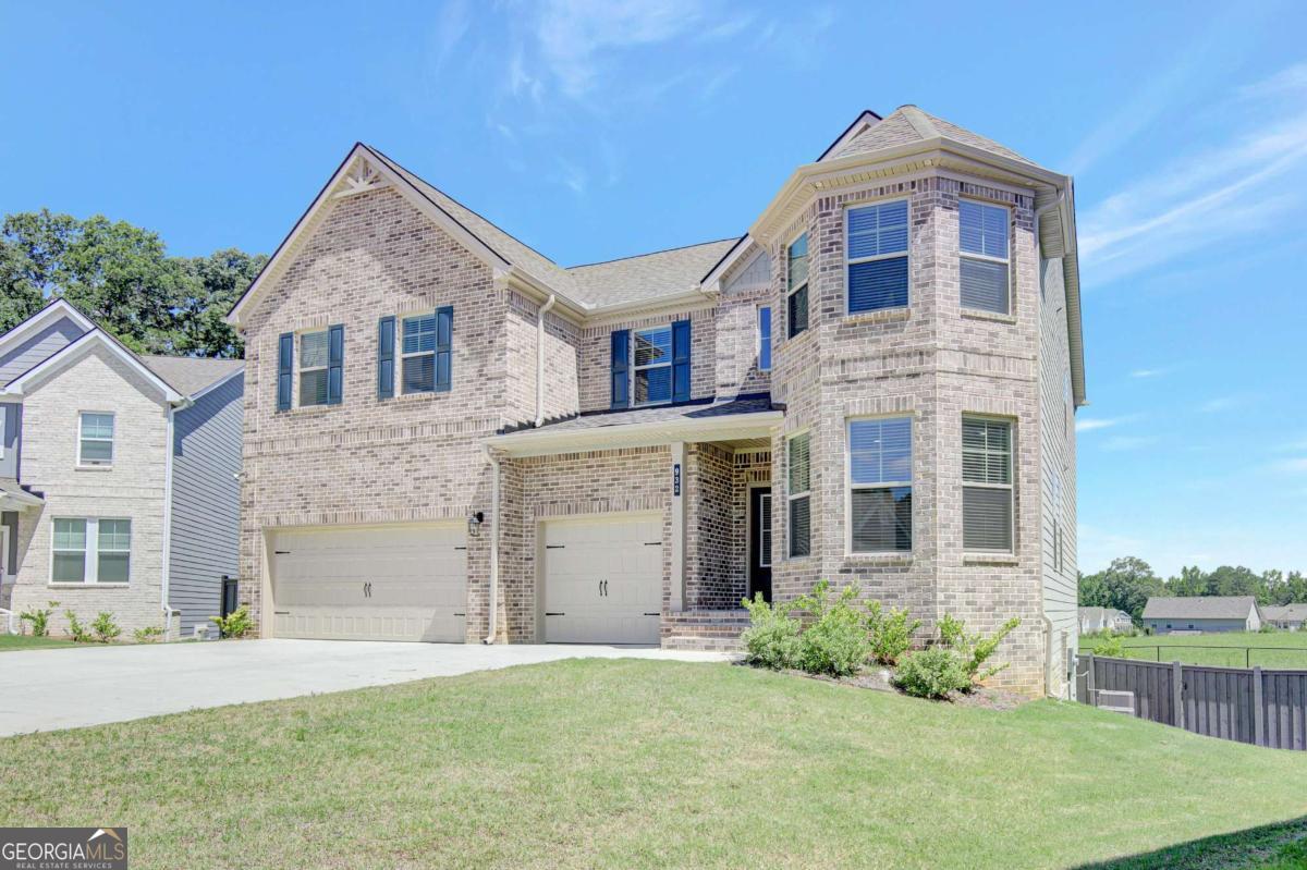 932 Melville DR