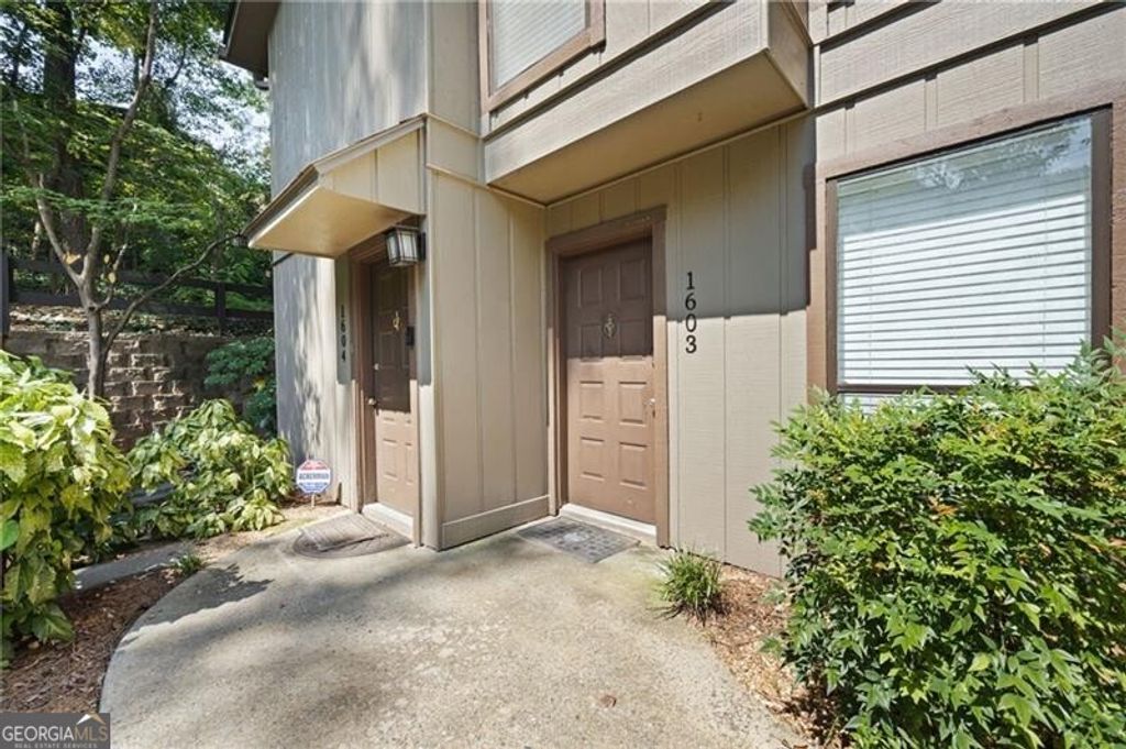 Photo of 1603 Cumberland Court, Smyrna, GA 30080 (MLS # 10673014)