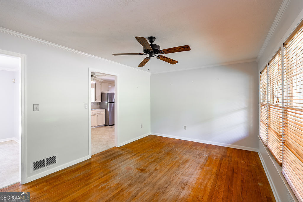 1141 Tuxedo LN