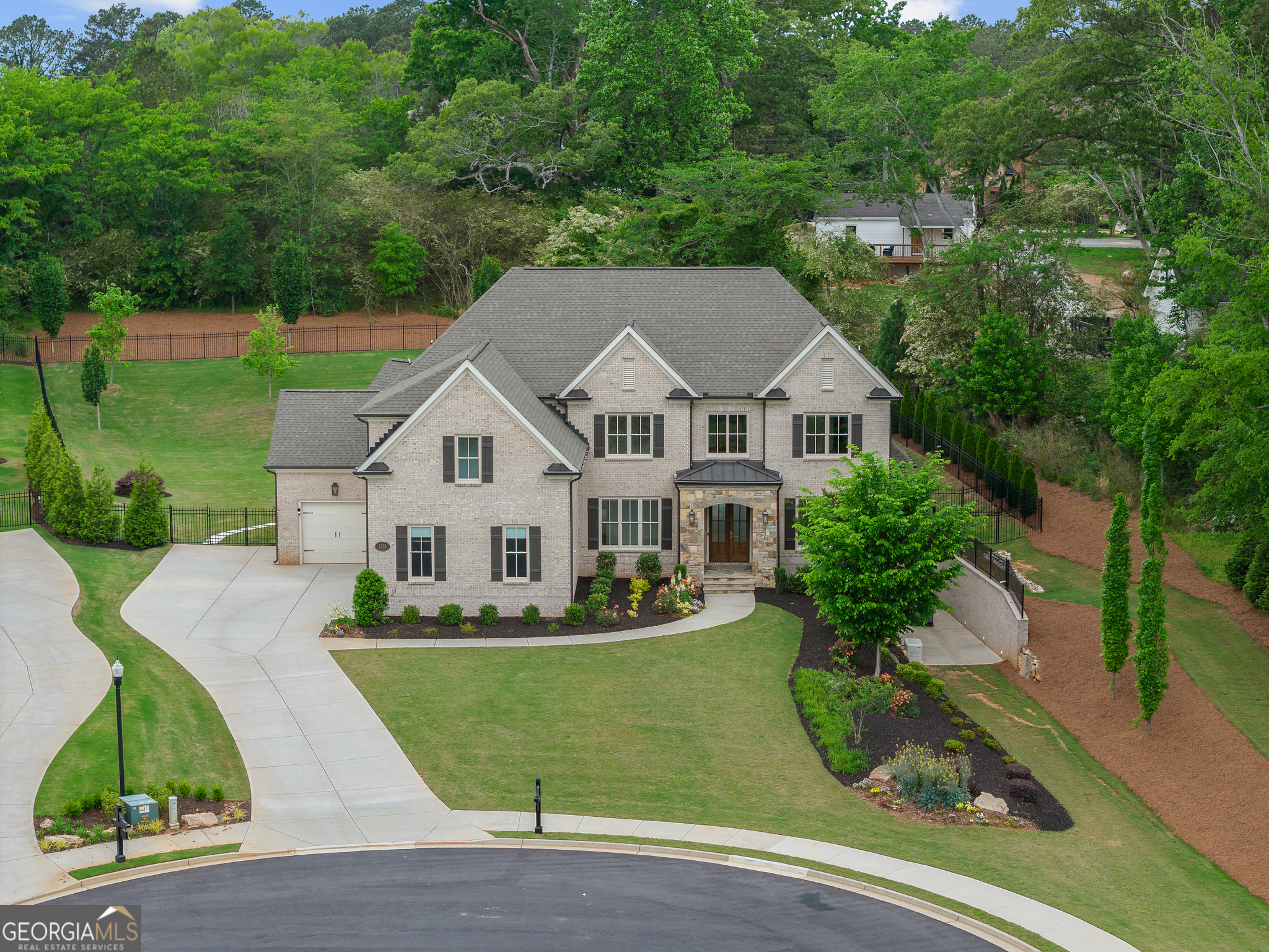 2535 Lake View CT