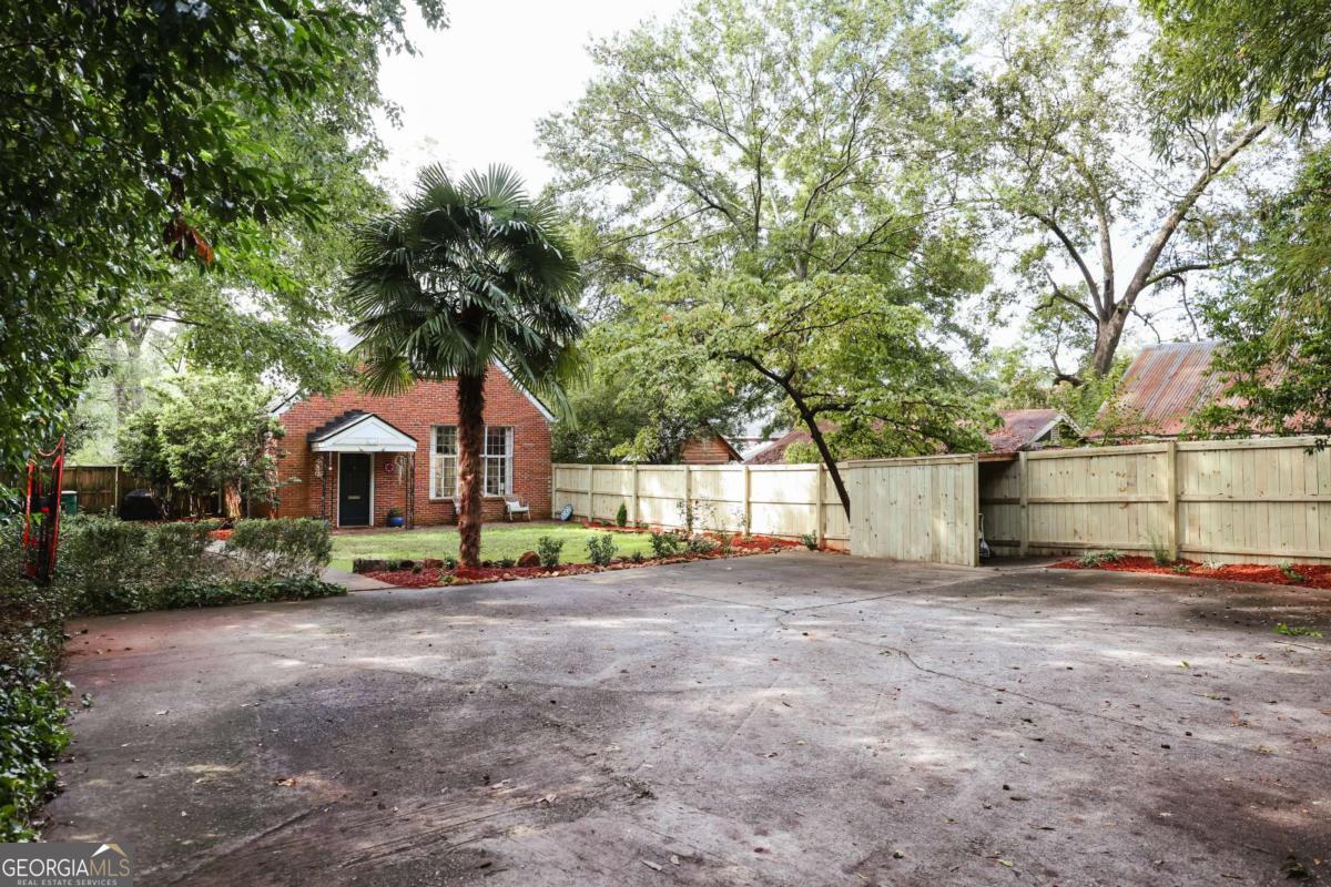 Cobbham - Residential