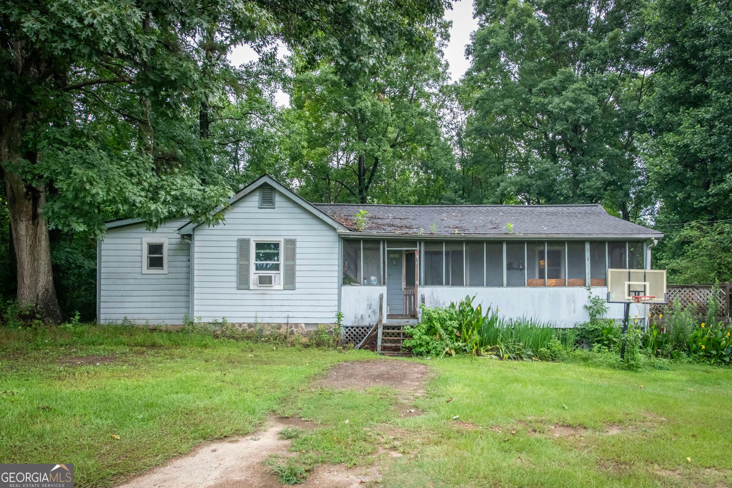 136 White Rose LN