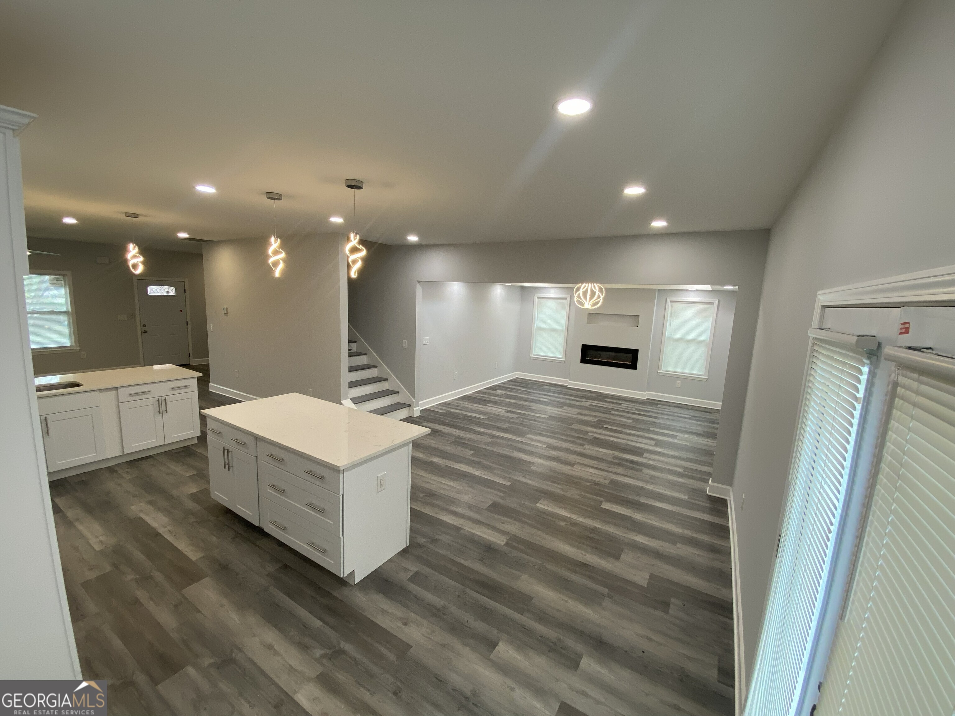 3700 Hudson CT
