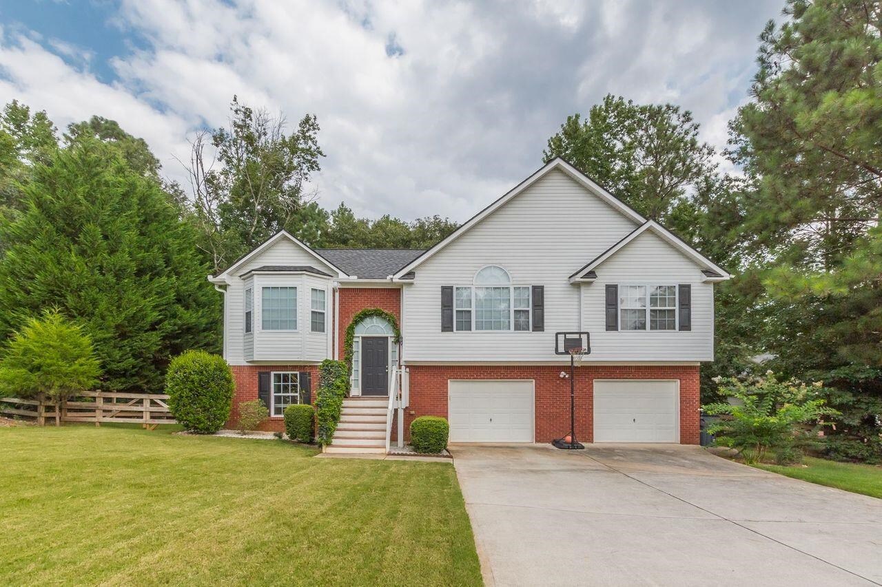 Well maintained home very near to I-20, airport and downtown Atlanta. Beautiful floors and built-ins. Kitchen has custom pass thru to dining room. One of the highlights of this home is the back yard oasis which was custom built by owners. Lots of plants and flowers around this oversized lot.