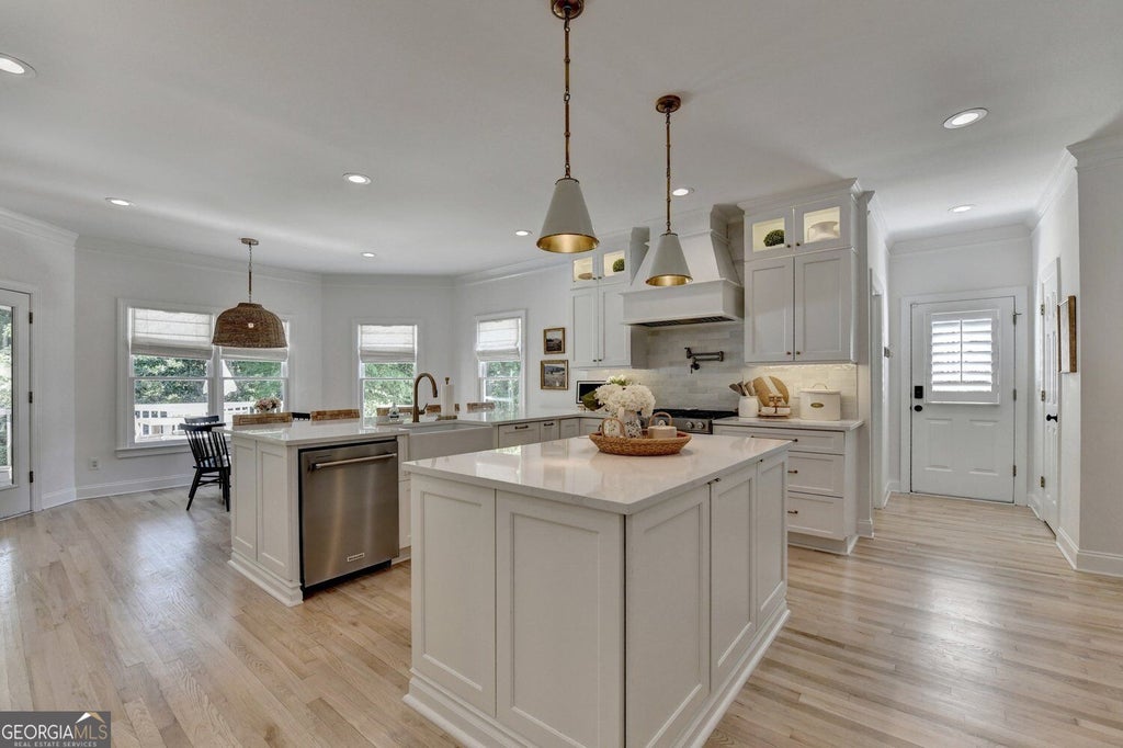Photo of 1670 Harvest Lane, Alpharetta, GA 30004 (MLS # 10874642)