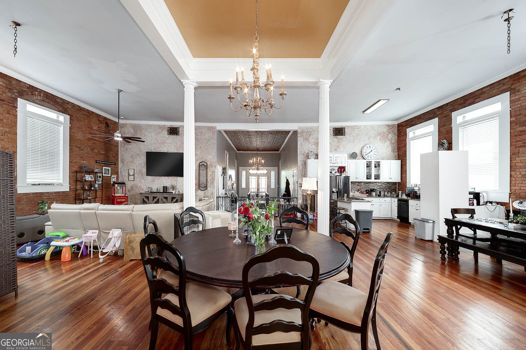 113 N Jefferson AVE