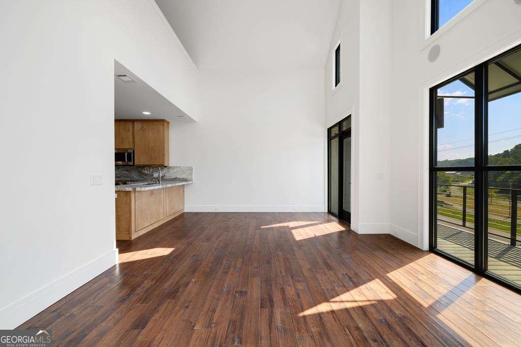 1281 #3 E Main ST