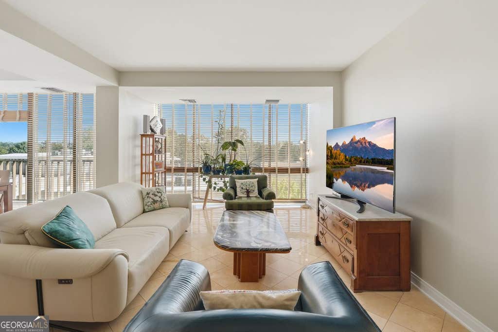 Photo of 145 15th Street NE #429, Atlanta, GA 30309 (MLS # 10831806)