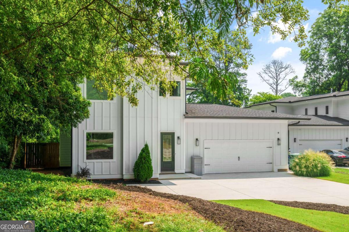 1520 Columbia DR