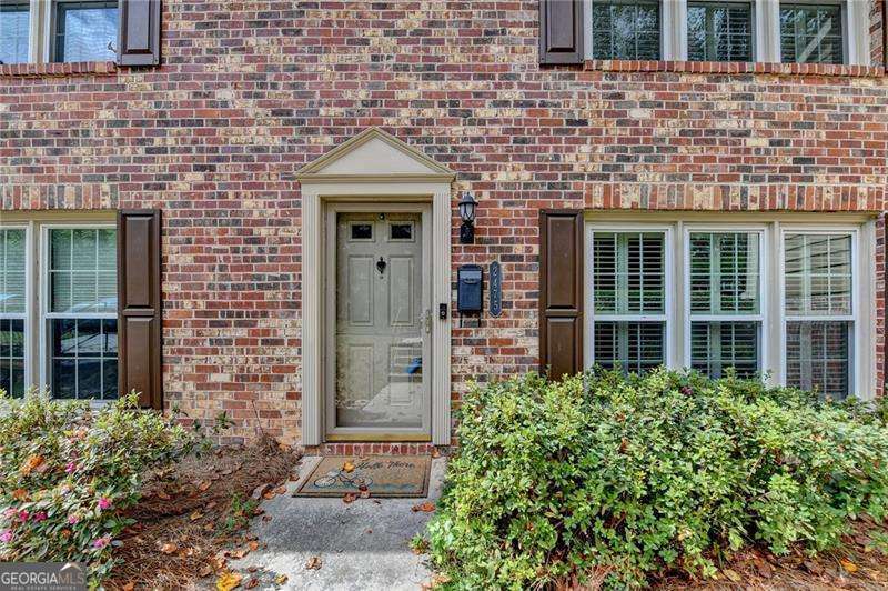 2475 Northlake CT NE