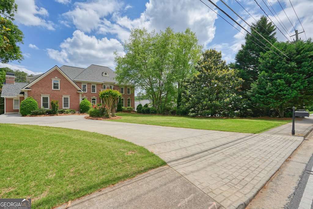 3689 Spring Hill RD SE