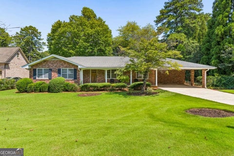 Photo of 1877 Chrysler Drive NE, Atlanta, GA 30345 (MLS # 10846513)