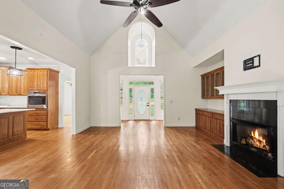 1400 Daniel RD