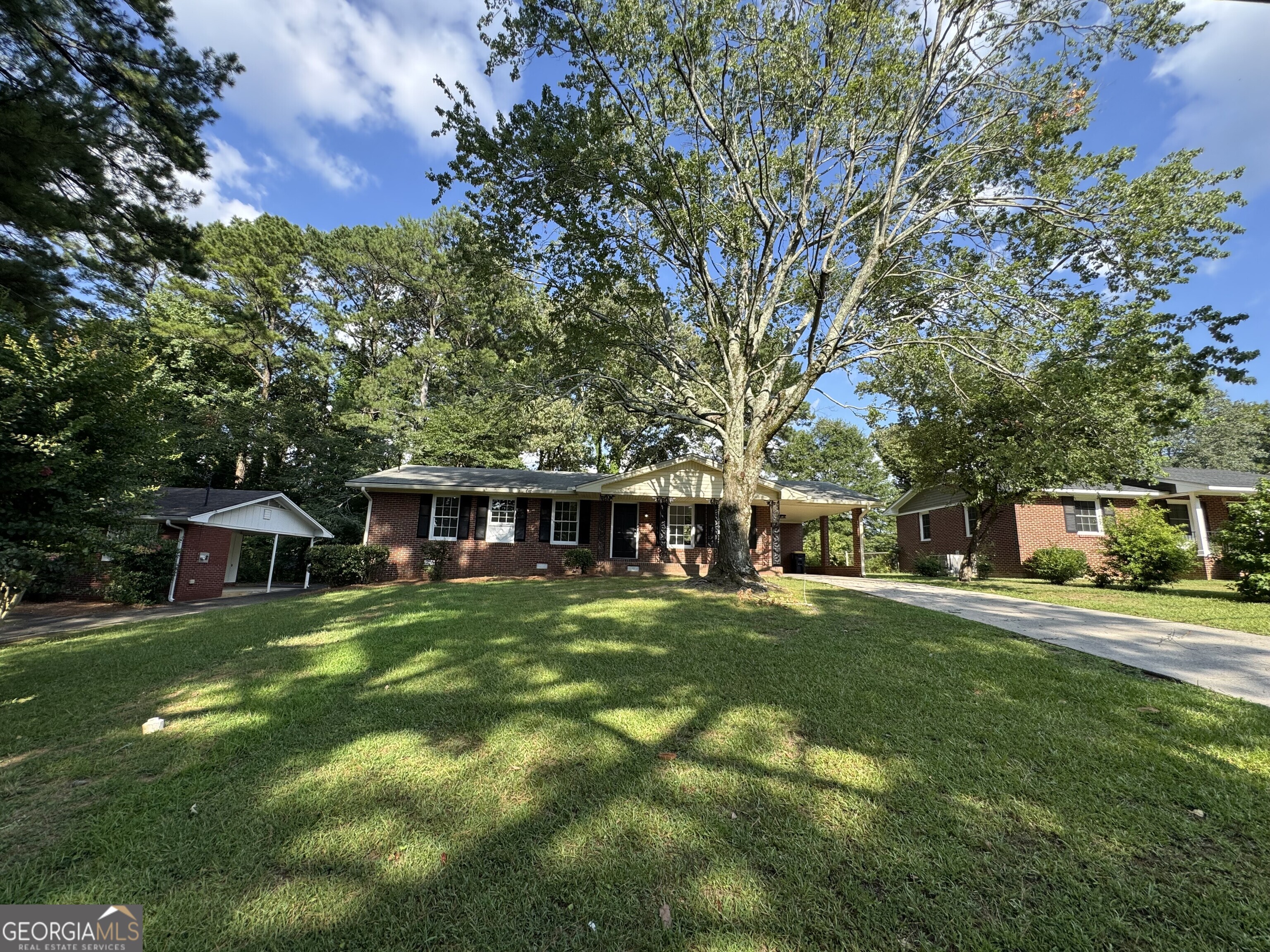 Excellent 3/2 house located in the heart of West Rome. This updated brick ranch home has three bedrooms, two bathrooms, updated kitchen and bathrooms with custom tile and granite, fresh LVP flooring throughout, fresh paint, updated electrical, plumbing and HVAC, large family room with a wood burning fireplace, fenced back yard, storage and more!