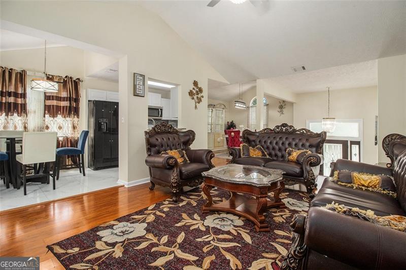 3193 MEDINA DR