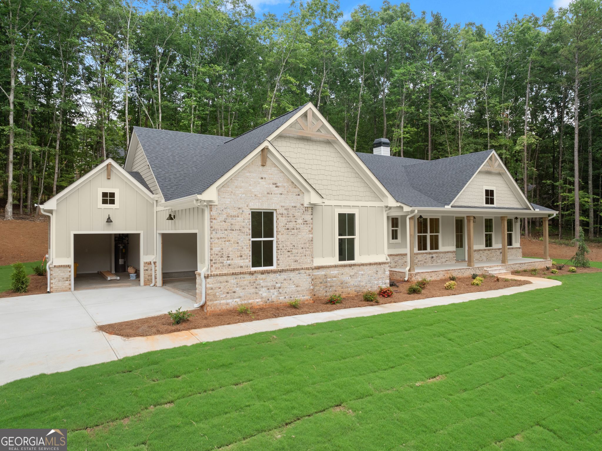 708 Plum LN