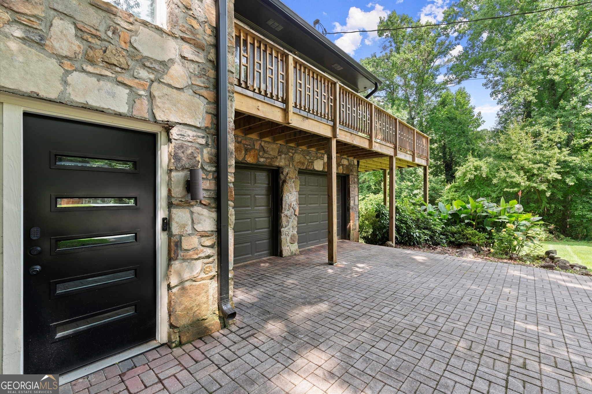 2600 Sandpiper DR