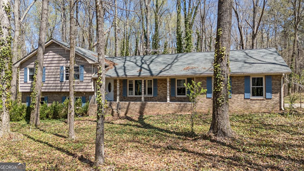 Photo of 1050 Skyline Drive, Covington, GA 30014 (MLS # 10661714)
