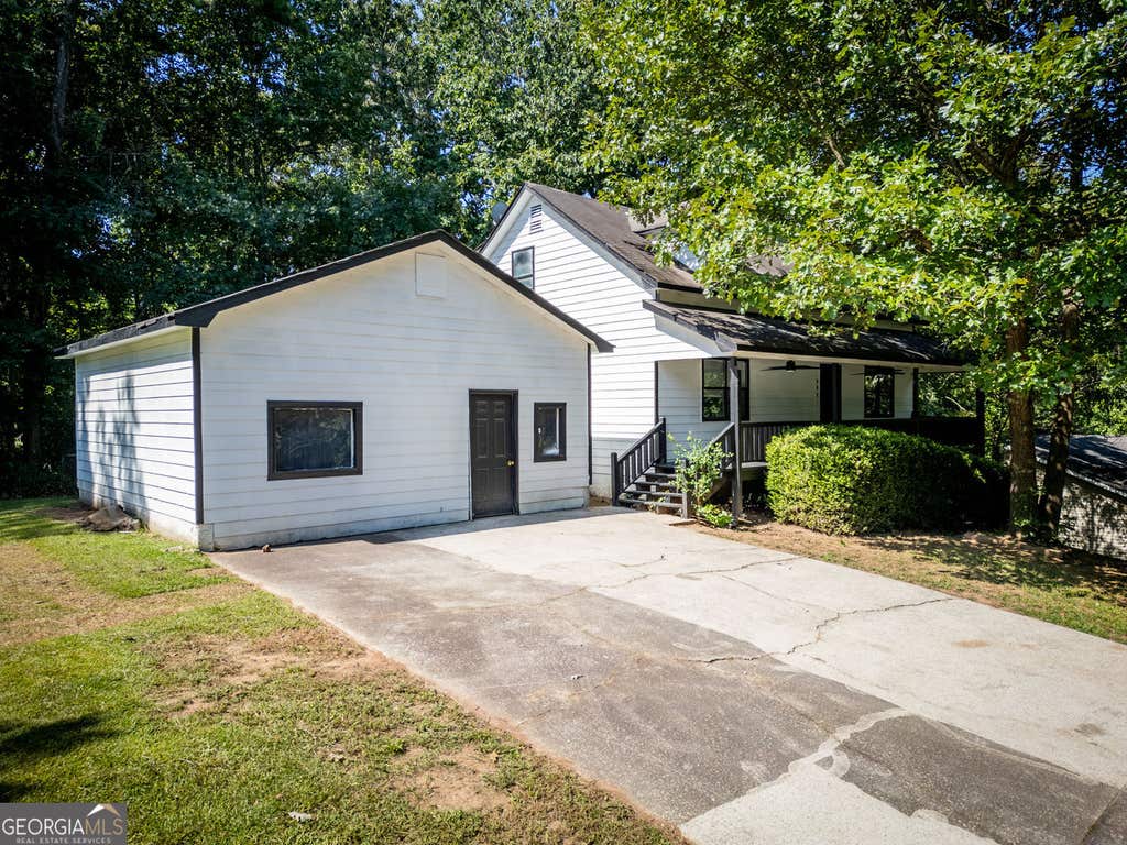 Photo of 615 Brooks St, Dallas, GA 30157 (MLS # 10830989)