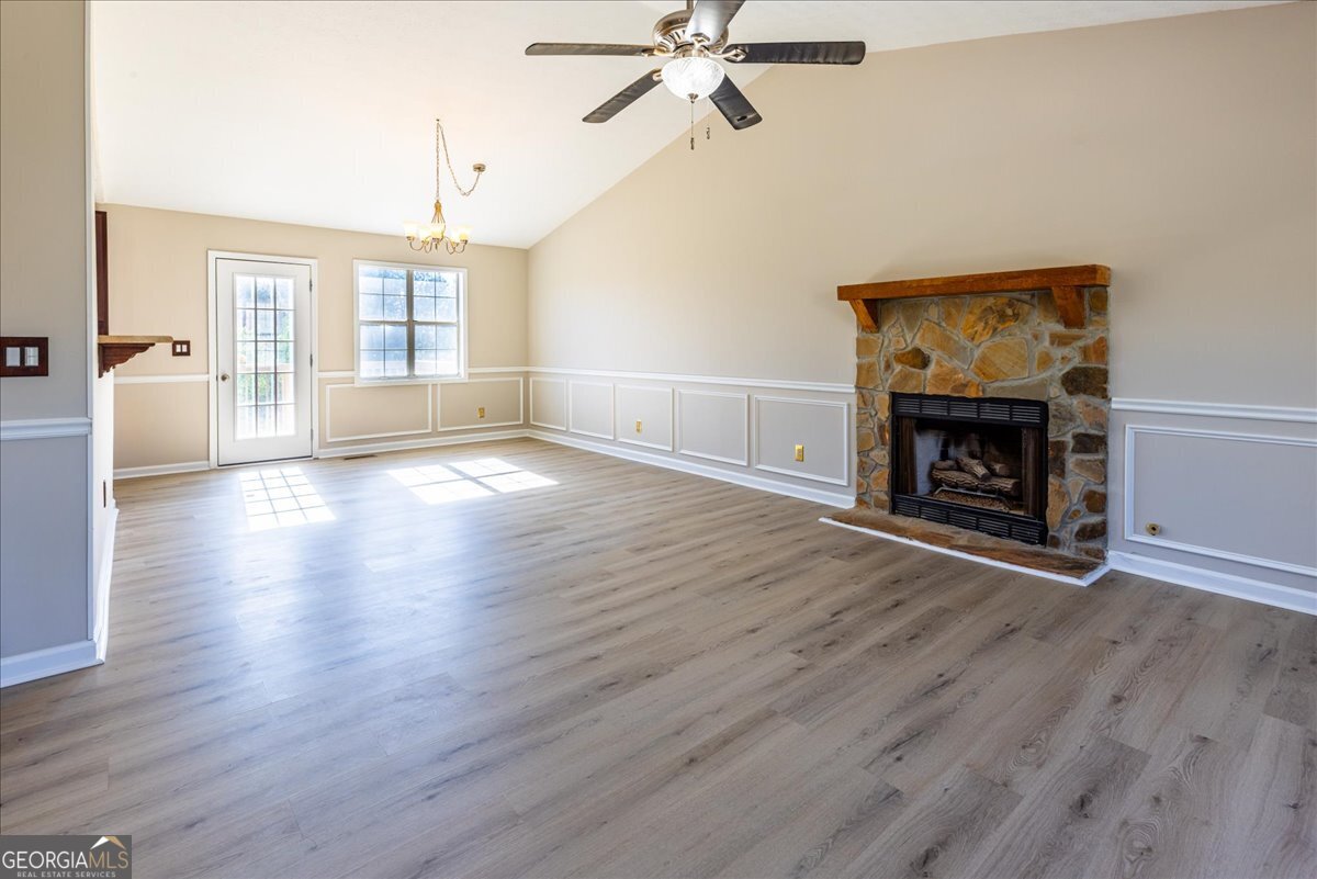 3237 Windgate DR