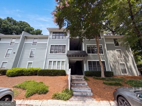 Photo of 216 Summit North Drive NE, Atlanta, GA 30324 (MLS # 10800051)